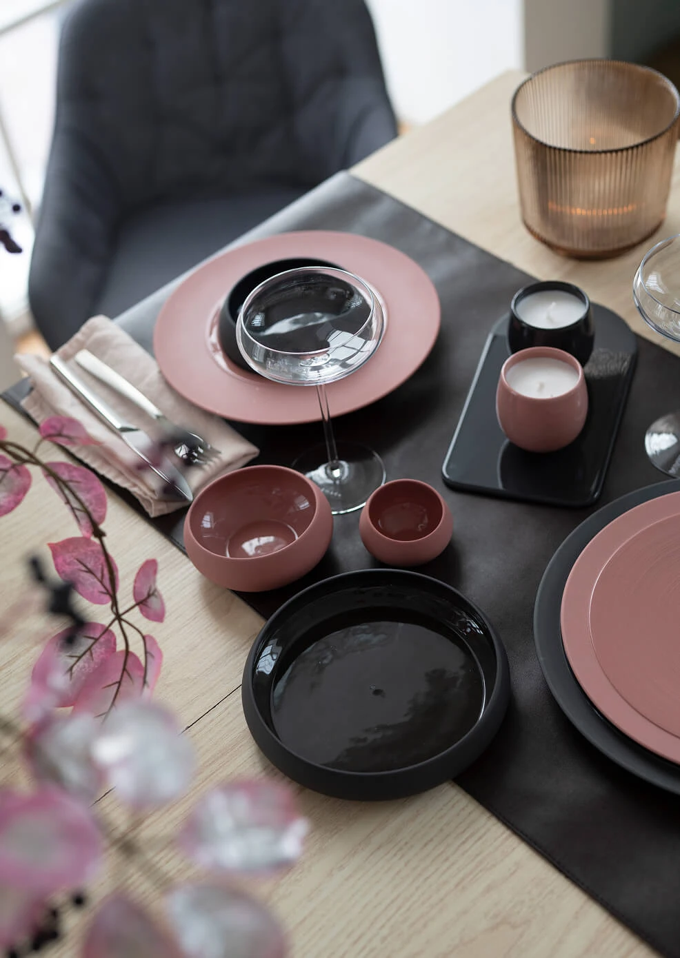 Сервировка романтического стола 3