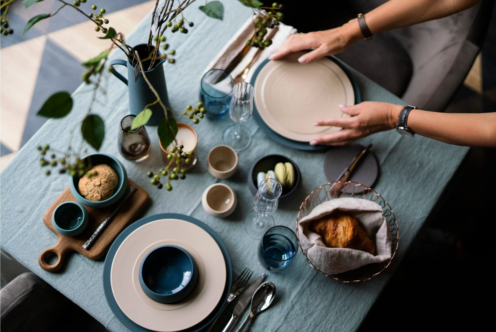 Сервировка романтического стола 6