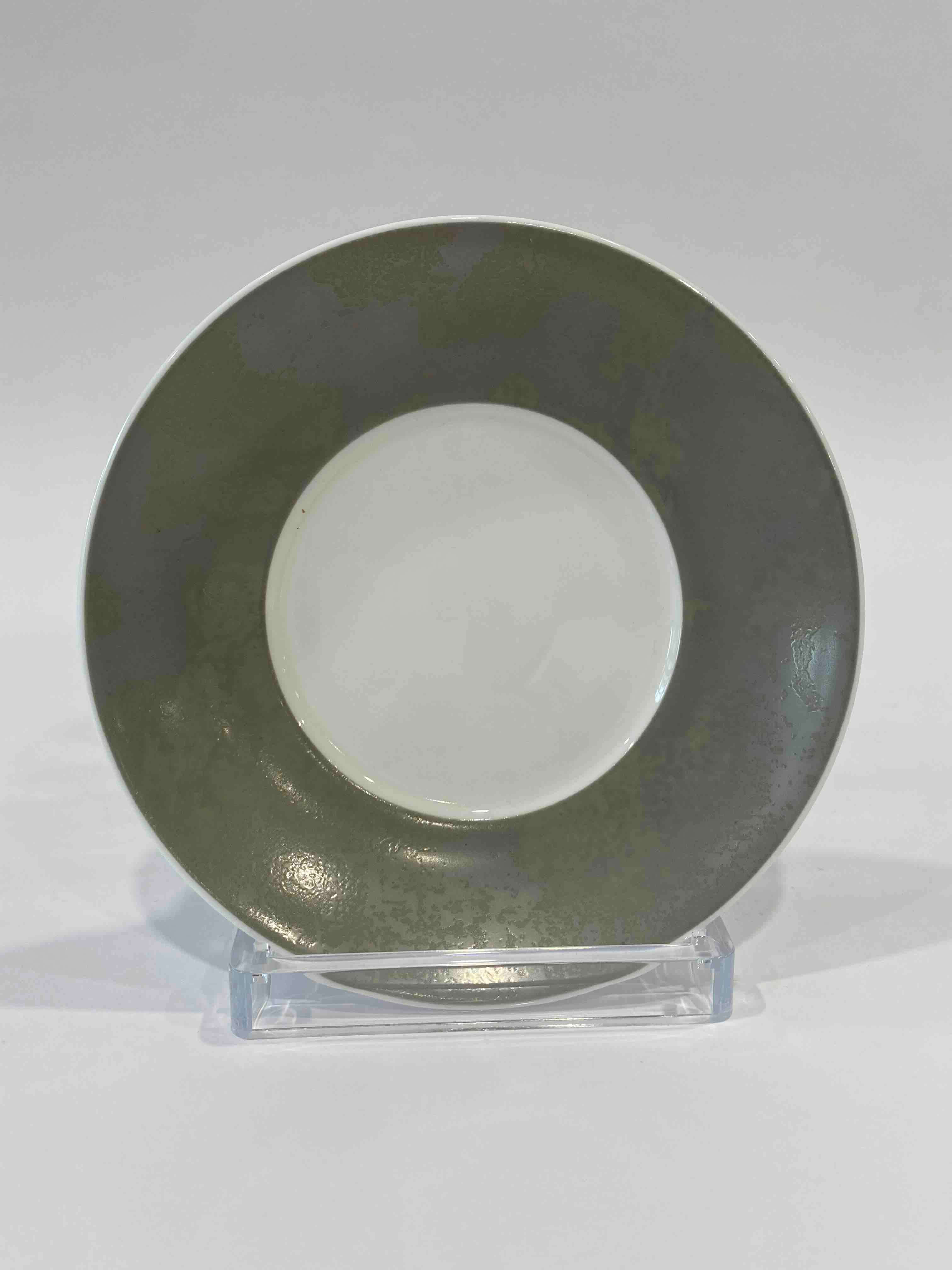 Блюдце круглое Royal Crown Derby Crushed Velvet Grey 15,5 см, Серый