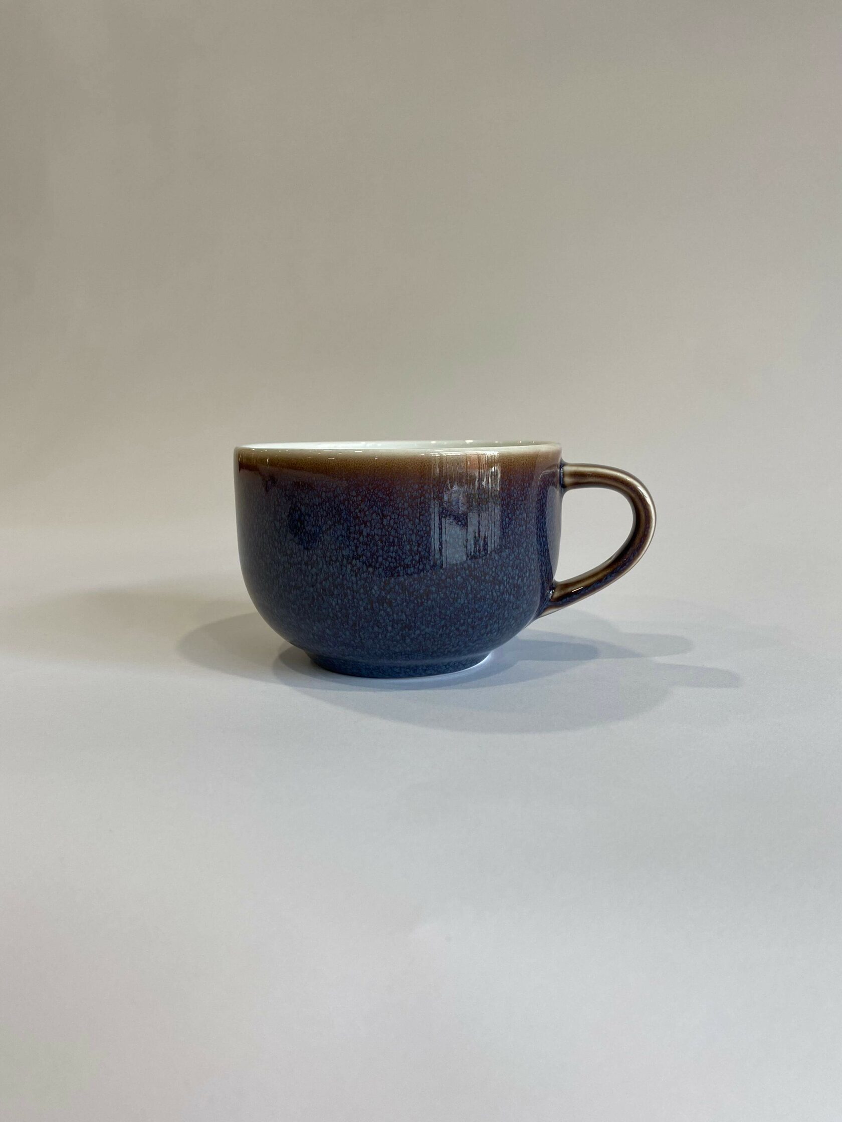 Чашка чайная Royal Crown Derby Art Glaze Pressed Mulberry 340 мл, Фиолетовый
