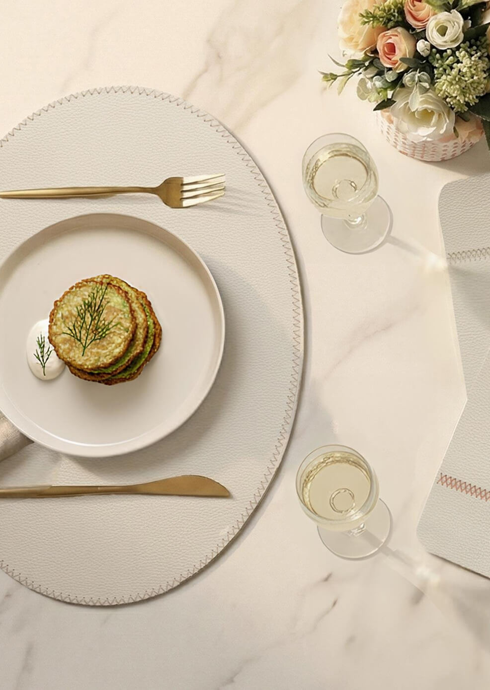 Сервировка стола к 8 марта  2