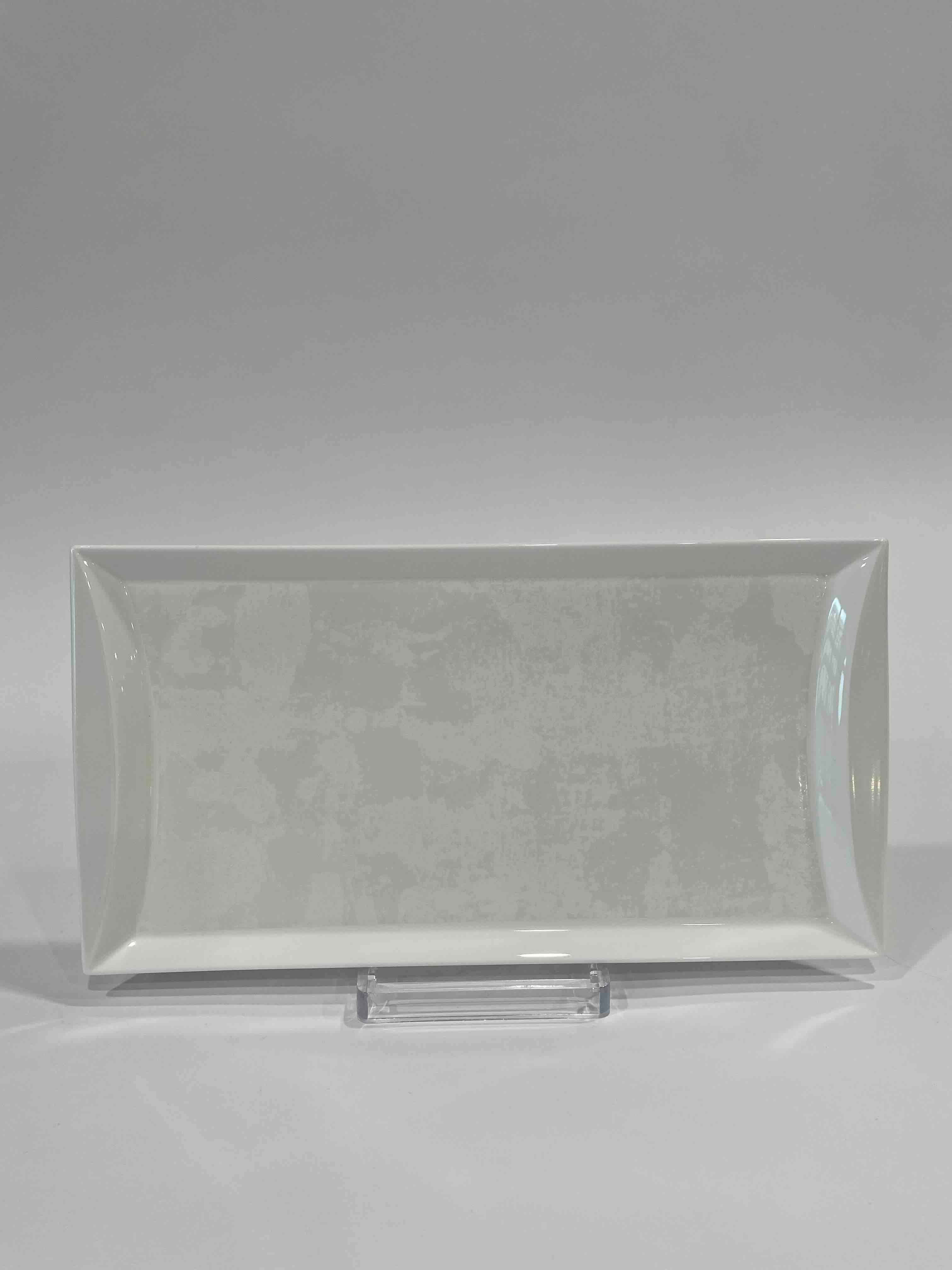 Блюдо прямоугольное Royal Crown Derby Crushed Velvet Pearl 32Х16 см, Перламутровый